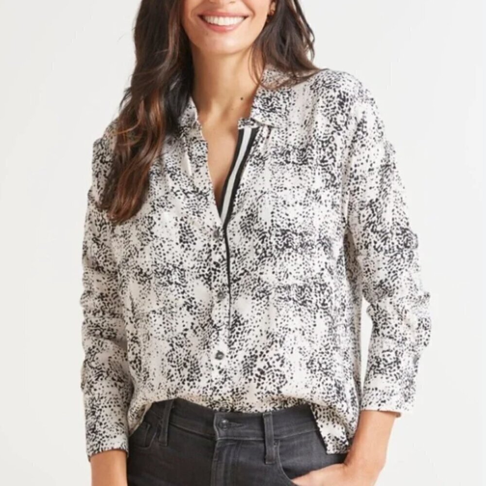 Evereve Allison Joy Korey White & Black Snake Print Long Sleeve Button Down XS
